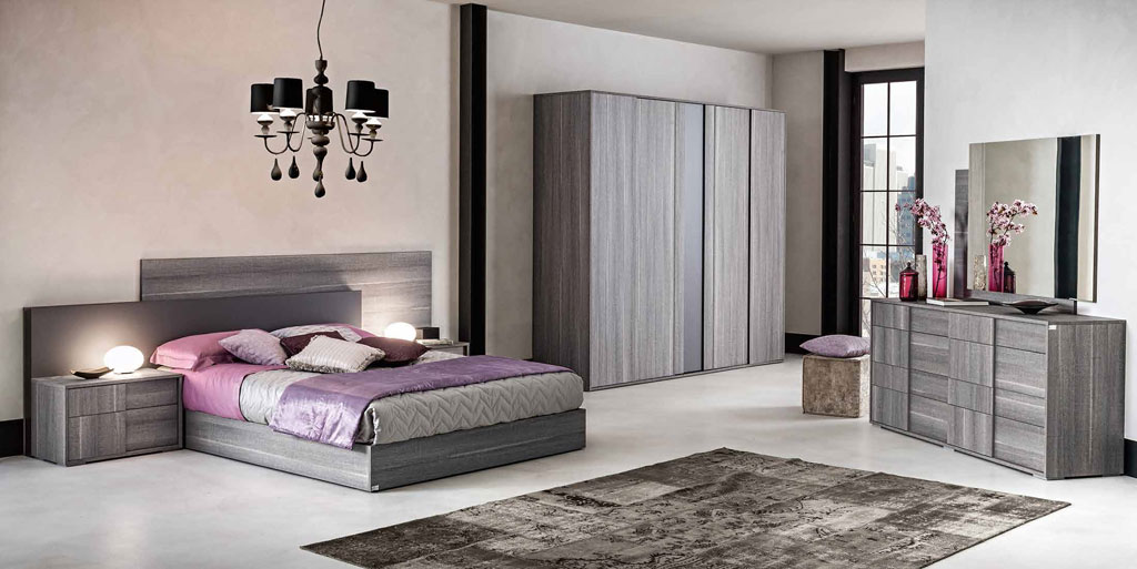 Итальянская спальня Futura Grey фабрики STATUS (кровать сп.место 180 х 200 см, 2 тумбы, комод, зеркало, высокий комод)_63391