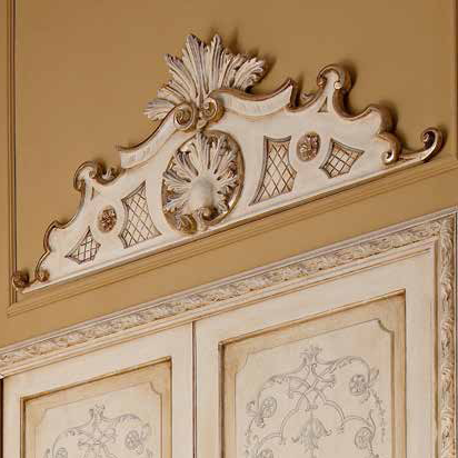 Итальянские элементы декора фабрики ANDREA FANFANI Декоративный элемент над дверью
