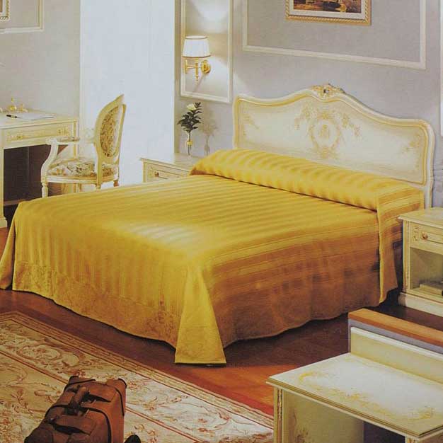 Итальянская спальня Rosita фабрики BROGIATO Изголовье кровати