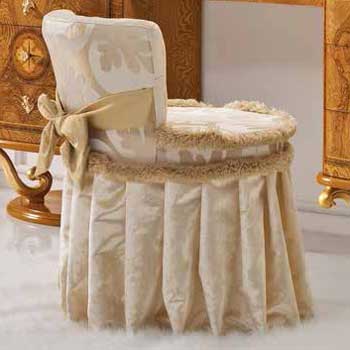 Итальянская спальня Jasmine фабрики VALDERAMOBILI Кресло Luxury