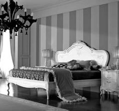 Итальянская спальня Principe Laccato фабрики VALDERAMOBILI Кровать 182х205 с деревянным изголовьем