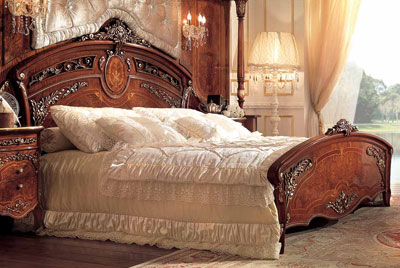Итальянская спальня Reggenza Luxury фабрики BARNINI OSEO Кровать размера king с изножьем сп. место 184X203