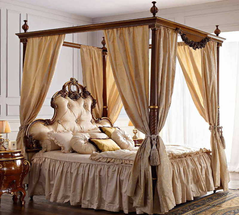 Итальянская спальня фабрики ANDREA FANFANI  Кровать с балдахином