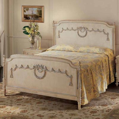 Итальянская спальня Debussy фабрики ANGELO CAPPELLINI Кровать с изножьем