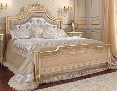 Итальянская спальня Reggenza Luxury фабрики BARNINI OSEO Кровать с мягким изголовьем и изножьем размера Super king сп. место 202X212