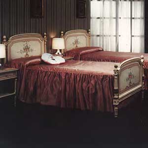 Итальянская спальня фабрики FRATELLI RADICE  Кровать (спальное место 90Х200)
