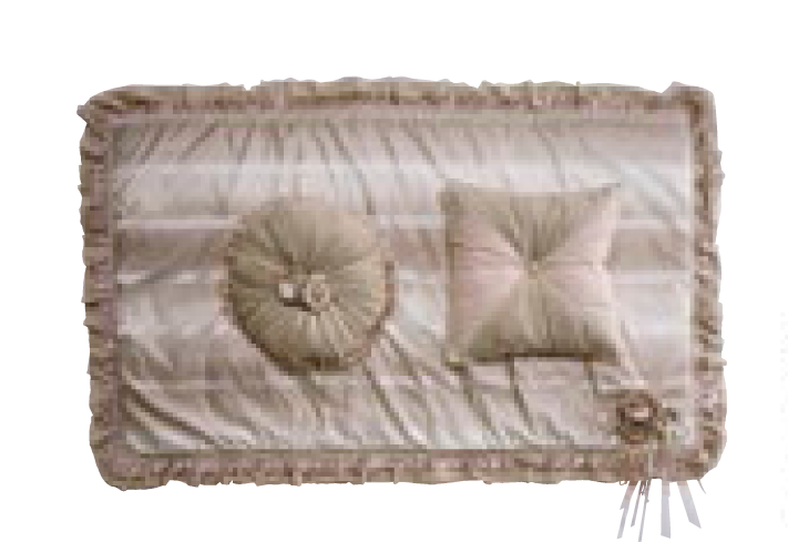 Итальянская спальня Mafalda фабрики VOLPI  Небольшое одеяло Tea 140x120