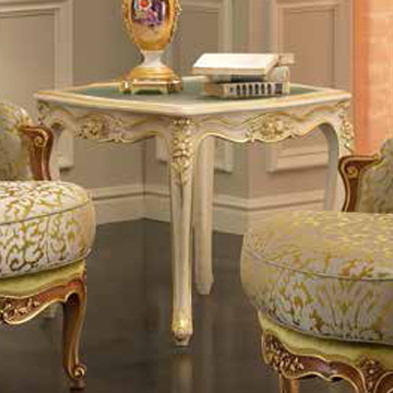 Итальянская мягкая мебель Palais Royal New фабрики BEDDING Столик Majestic