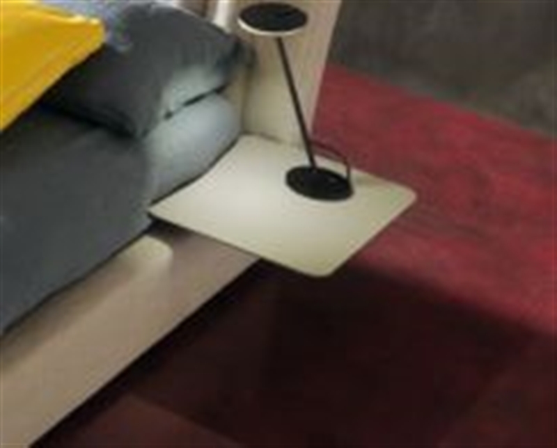 Итальянская кровать Maison фабрики BOLZAN Столик прикроватный SLIM
