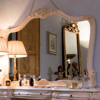 Итальянская спальня Bon Bon фабрики MANTELLASSI Зеркало Prisca