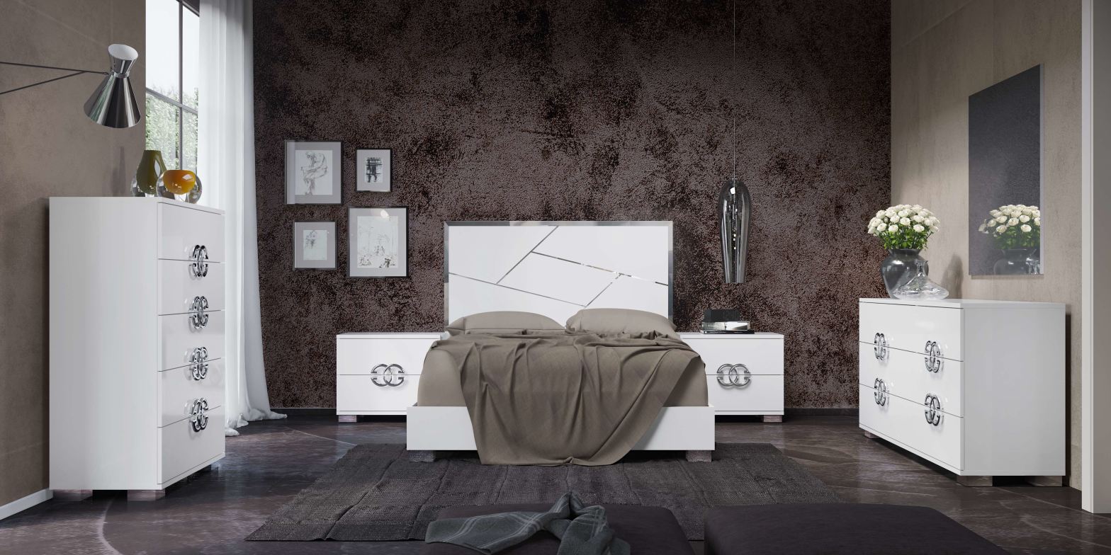 Итальянский комплект для спальни Dafne (кровать со сп.местом 160*200 + 2 тумбочки + комод с 6 ящиками + зеркало + комод высокий) фабрики STATUS_168045
