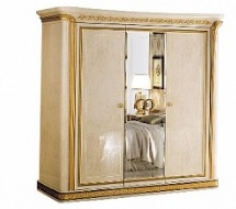 Итальянская спальня Melodia фабрики ARREDO CLASSIC. Стоимость комплекта как на фото (шкаф 4А + кровать со сп.местом 160*190 + 2 тумбочки + туал.стол + зеркало) Шкаф 3-х дверный 1 зеркало (низкий)