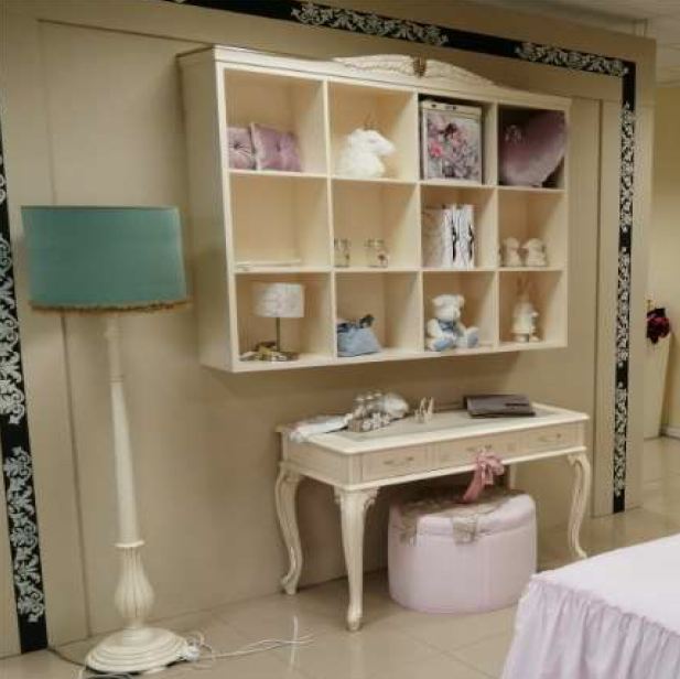 Итальянский комплект мебели для детской (кровать + комод + 1 тумбочка + письменный стол + пуф + библиотека) фабрики GIORGIOCASA Библиотека