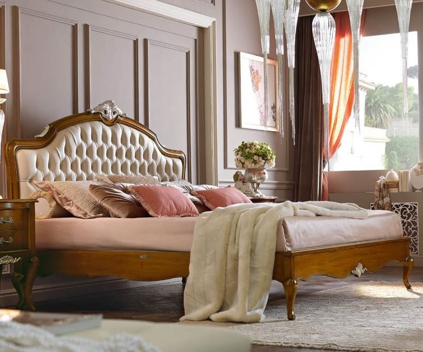 Итальянская кровать Memorie Veneziane фабрики GIORGIOCASA (кровать+тумбочки) Кровать (спальное место 160*200)