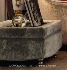 Итальянская мягкая мебель Giuletta e Romeo фабрики GIORGIOCASA (диван+кресло+пуфы) Пуф