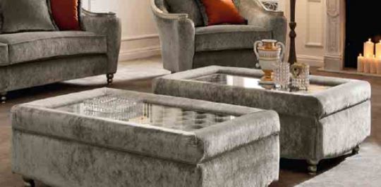 Итальянская мягкая мебель Giuletta e Romeo фабрики GIORGIOCASA (диван+кресло+пуфы) Пуф