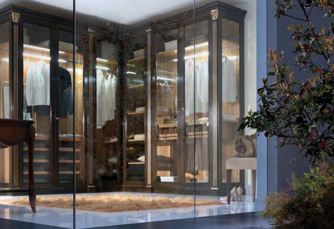 Итальянский угловой шкаф Style Evo фабрики FM BOTTEGA dARTE Угловой шкаф с распашными стеклянными дверьми