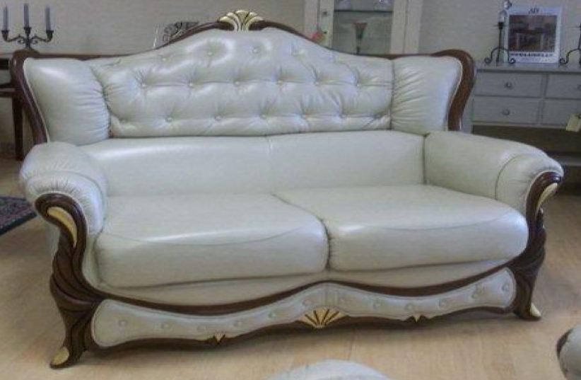 Итальянский комплект мягкой мебели Grecia (диван + кресло) фабрики ALTAVILLA Диван 2-х местный 