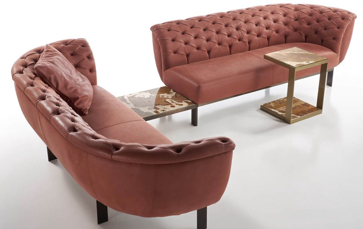 Итальянский комплект мягкой мебели Amaranta (вся композиция на фото) фабрики ALTAVILLA Журнальный столик