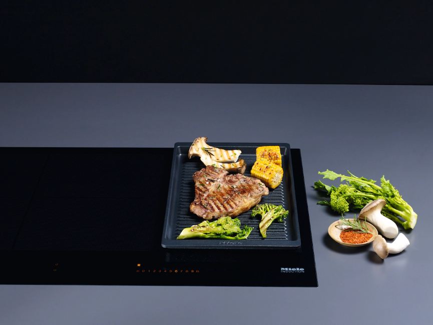 Немецкая сковорода для гриля с антипригарным покрытием для индукционных варочных панелей POWER FLEX фабрики MIELE