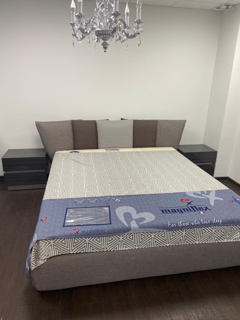 Итальянская кровать Ninfea в комплекте с тумбочками и основанием для матраса фабрики MARONESE Кровать Ninfea (сп.место 180*200)